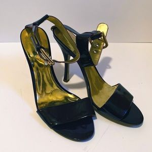 Guess Patent Purple Heels